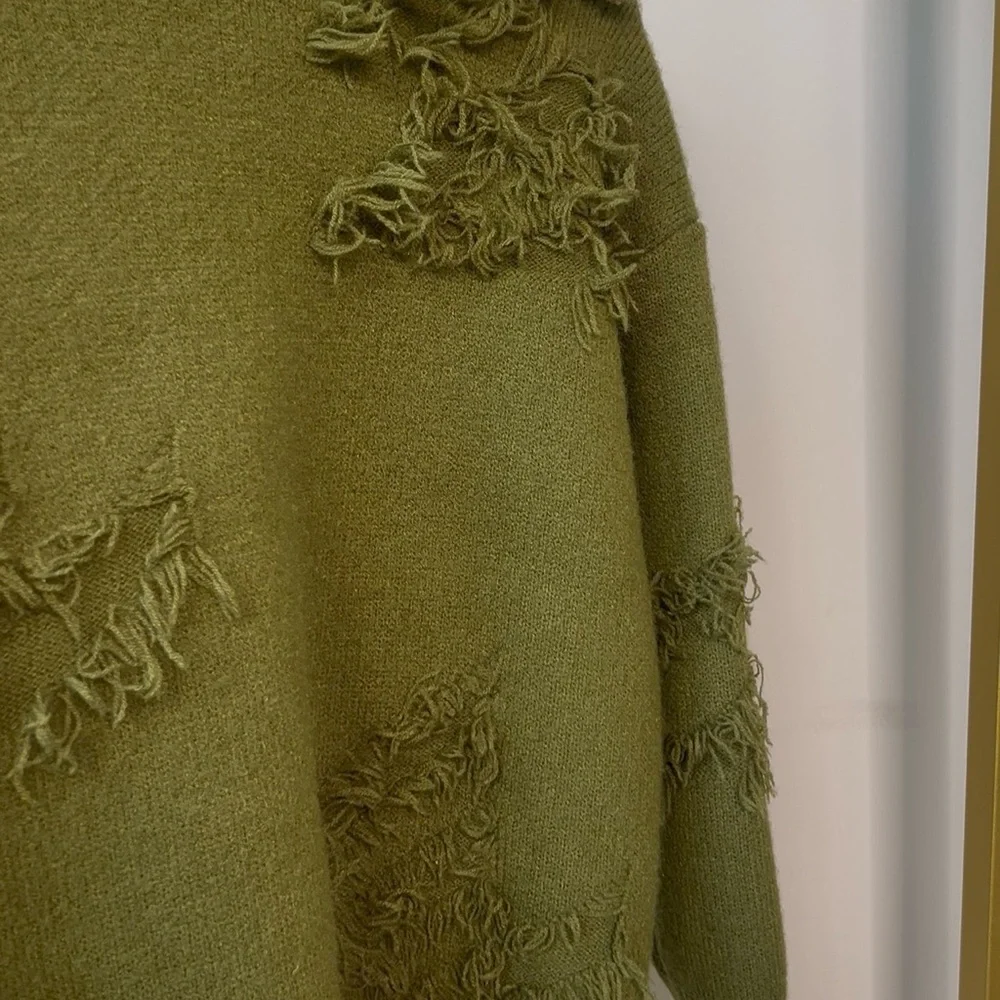 SHEIN Olive Distressed Crew‎ Neck Sweater - Picture 11 of 13